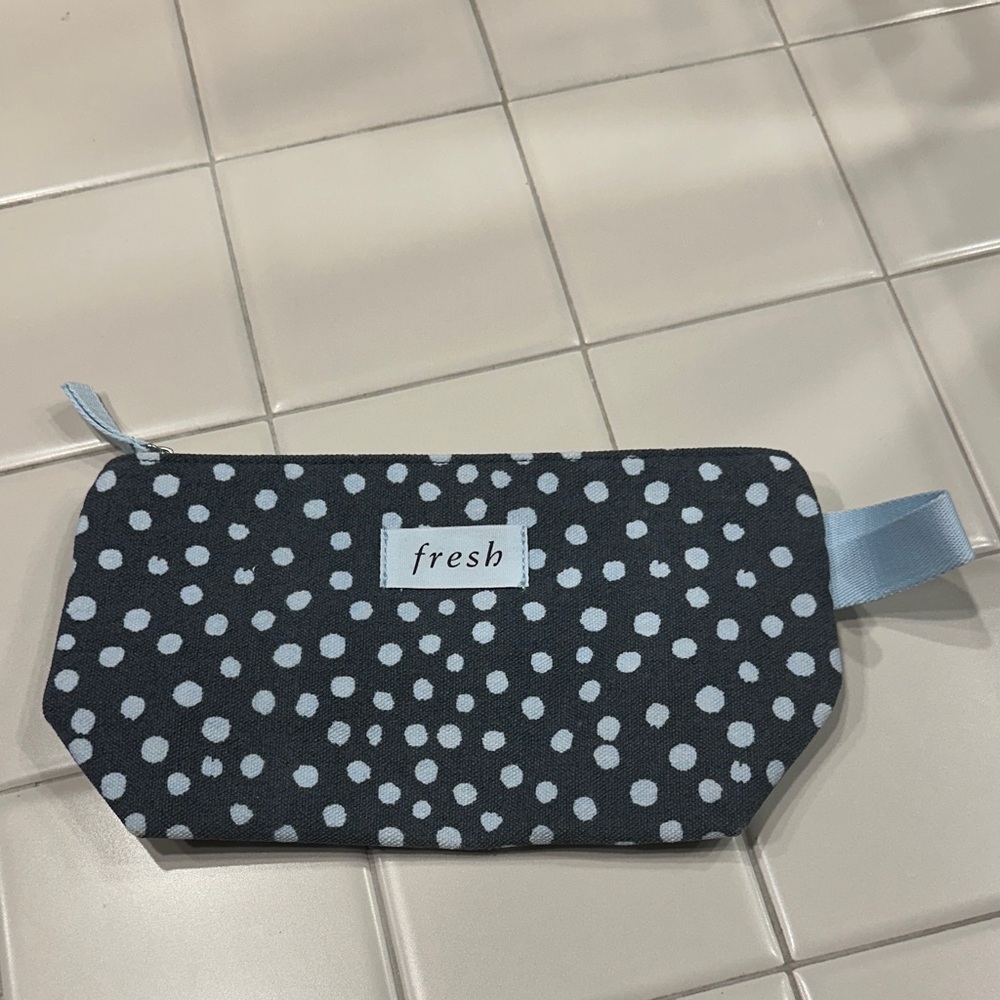 FRESH. Polka Dot Cosmetic Pouch w/ complements